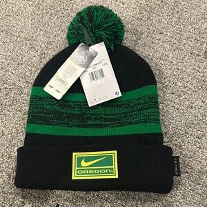 Nike Black and Green Oregon Beanie